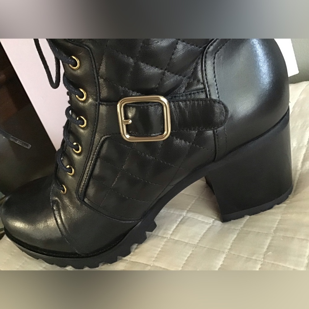 Brown’s Couture Black leather Quilted Ankle Boots in the box Size 40 - Picture 7 of 9